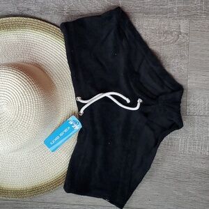 NWT Kauai terrycloth shorty shorts. Size Medium.